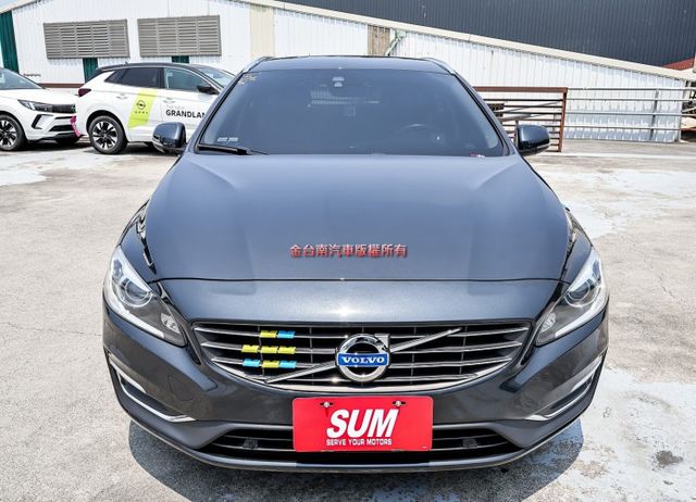 柴油版 雙電動椅 自動停車 倒車顯影 盲點 快撥 全車六安 少跑里程保證 全車原板件 可全貸 不用殺價就很便宜!  第5張相片
