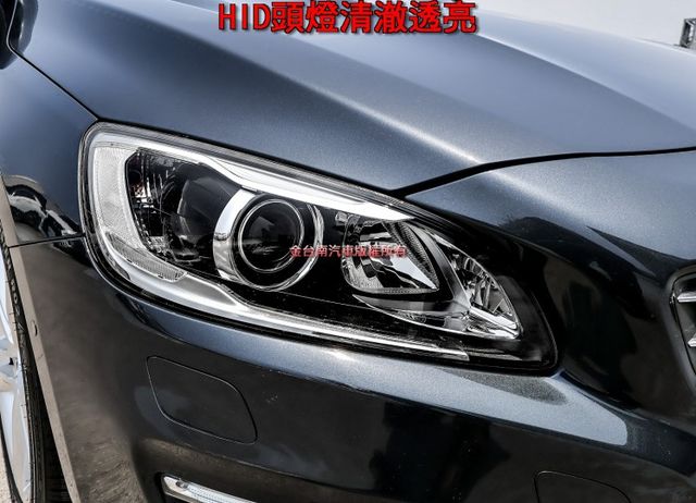 柴油版 雙電動椅 自動停車 倒車顯影 盲點 快撥 全車六安 少跑里程保證 全車原板件 可全貸 不用殺價就很便宜!  第6張相片