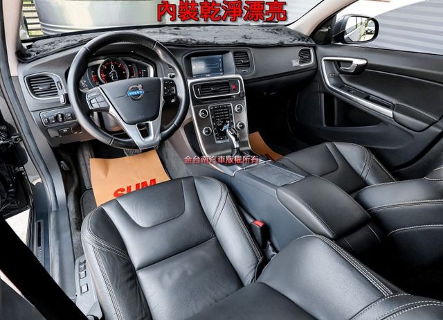柴油版 雙電動椅 自動停車 倒車顯影 盲點 快撥 全車六安 少跑里程保證 全車原板件 可全貸 不用殺價就很便宜!  第12張相片