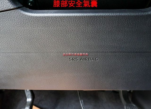 只跑1.3萬 ACC AEB 車道維持 iKEY 車載系統 恆溫 抬頭顯示器 車側警示燈 全車原鈑件 可全貸  第19張相片