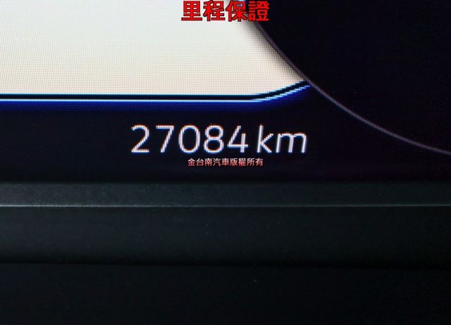 中階Life版 七人座 跑2.7萬 電動椅 雙前電熱椅 電動尾門 LED頭燈 盲點 ACC AEB 一手原鈑件 原廠保養  第14張相片