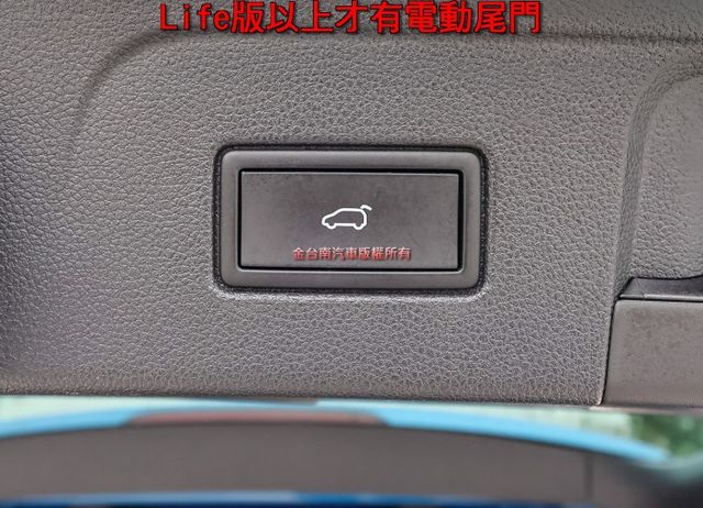 中階Life版 七人座 跑2.7萬 電動椅 雙前電熱椅 電動尾門 LED頭燈 盲點 ACC AEB 一手原鈑件 原廠保養  第18張相片