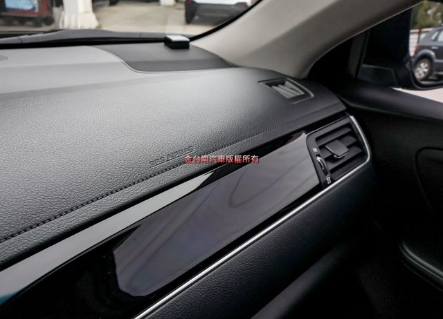 19年式 18/10出廠 只跑10.3萬 影音 衛星導航 雙區恆溫 影音 倒車顯影 ABS 雙安 全車原鈑件  第16張相片