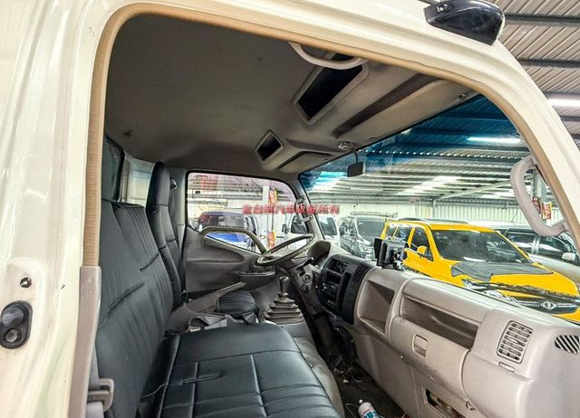 6.5T 4期 自用大貨廂式 一手車 原鈑 定期維護保養完善 耐用的好車 車況超好 內長508 內寬218 內高216  第14張相片