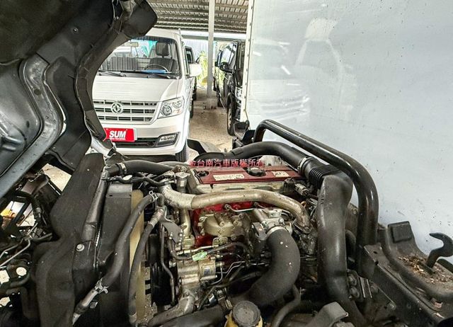 6.5T 4期 自用大貨廂式 一手車 原鈑 定期維護保養完善 耐用的好車 車況超好 內長508 內寬218 內高216  第16張相片