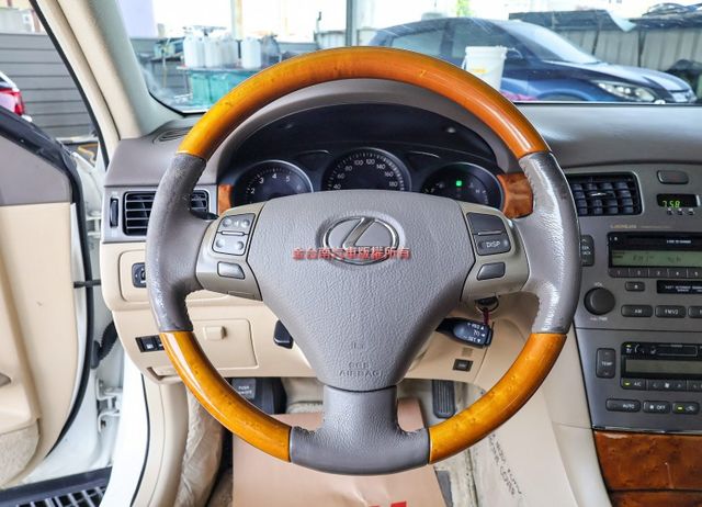 ES330 只跑13.2萬 全車原鈑件 定速 天窗 記憶椅 雙區恆溫 ABS 八安 里程保證!  第14張相片