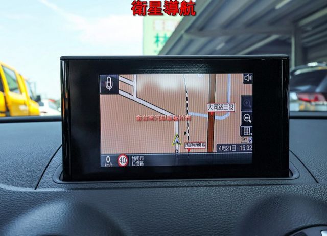 變速箱剛整理好 無菸車 15年式 14/10出廠 30TFSI 定速 ABS 雙區恆溫 衛星導航 快撥 倒車顯影 原鈑件  第14張相片