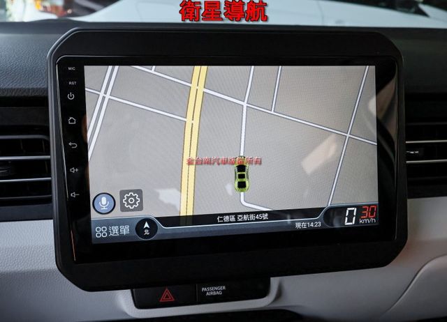 只跑6.5萬 里程保證 四輪全新胎 代步通勤好選擇 NAVI 倒車顯影 恆溫 iKEY TCS 全車六安 可全貸!  第16張相片