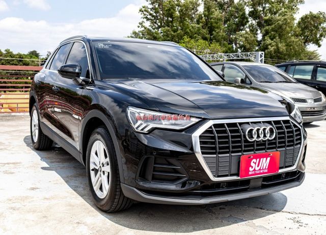 35TFSI 一手車 只跑1.2萬 全車原板件 根本新車 LV2 雙電動椅 電動尾門 環景 車載系統 原廠保固中 可全貸  第3張相片
