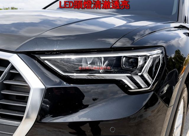 35TFSI 一手車 只跑1.2萬 全車原板件 根本新車 LV2 雙電動椅 電動尾門 環景 車載系統 原廠保固中 可全貸  第5張相片