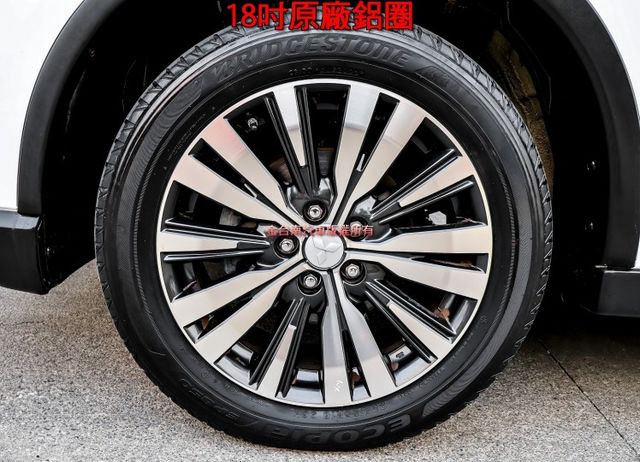 4WD旗艦型 天窗 電動椅 ACC AEB 車道偏離 iKEY 雙區恆溫 電動尾門 一手車 全車原板件 車況超好 可全貸  第7張相片