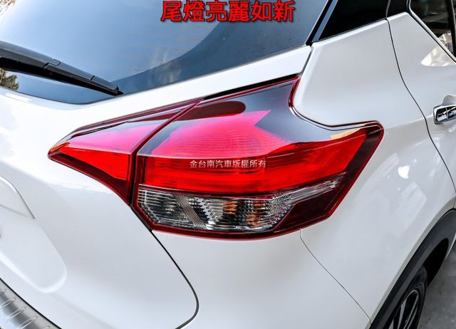 智行旗艦版 一手車只跑3.9萬 全車原板件 車況超好 AEB 車道偏離 環景倒車顯影 車載系統 可全貸 不用殺價就很便宜  第6張相片