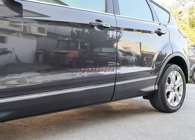 4WD 汽油最高旗艦版 ACC 全景天窗 車道偏離 自動停車 盲點 電動椅 衛星導航 電動尾門 iKEY 原鈑件  第7張相片