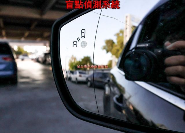 4WD 汽油最高旗艦版 ACC 全景天窗 車道偏離 自動停車 盲點 電動椅 衛星導航 電動尾門 iKEY 原鈑件  第10張相片