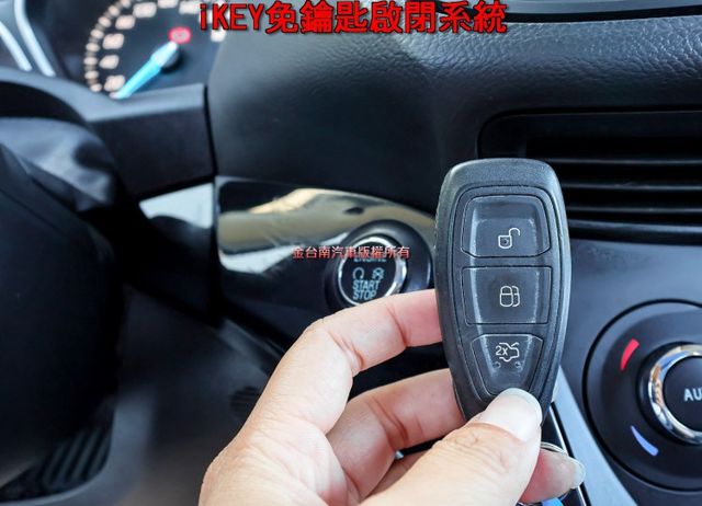 4WD 汽油最高旗艦版 ACC 全景天窗 車道偏離 自動停車 盲點 電動椅 衛星導航 電動尾門 iKEY 原鈑件  第16張相片