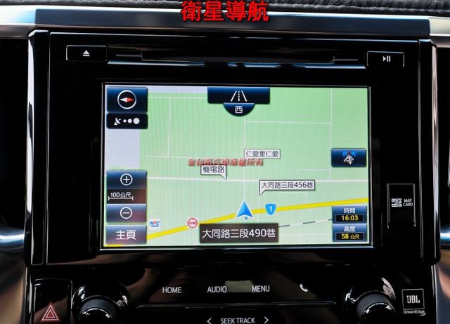 最佳豪華商務座艙 七人座 四座電動椅 全景天窗 雙電動滑門 電動尾門 少跑全車原板件 原廠保養 可全貸 附全額發票!  第16張相片