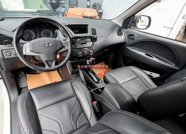 附全額發票 精緻版 只跑2.9萬 定速 後座冷氣 ABS 雙安 車頂置物架 一手 全車原鈑件 里程保證!  第10張相片