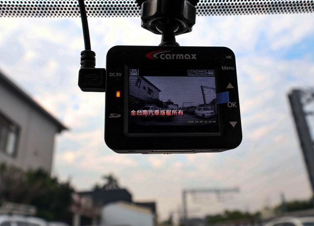 經典版 只跑3萬 TCS ABS 液晶螢幕 電折後視鏡 九安 一手 全車原鈑件 里程保證 可全貸!  第13張相片