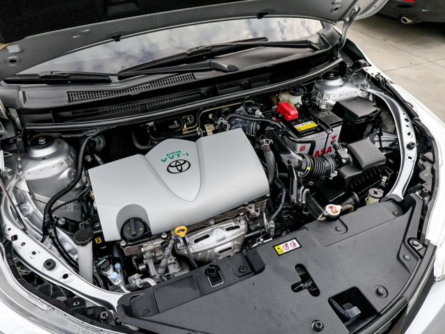 經典版 只跑3萬 TCS ABS 液晶螢幕 電折後視鏡 九安 一手 全車原鈑件 里程保證 可全貸!  第19張相片