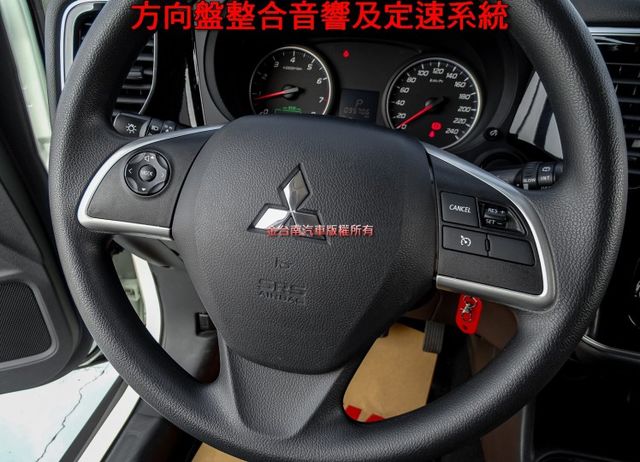 典藏型 少跑里程保證 全車原板件 車況超好 大螢幕安卓影音 恆溫 TCS  ABS 雙安 可全貸 不用殺價就很便宜!  第12張相片