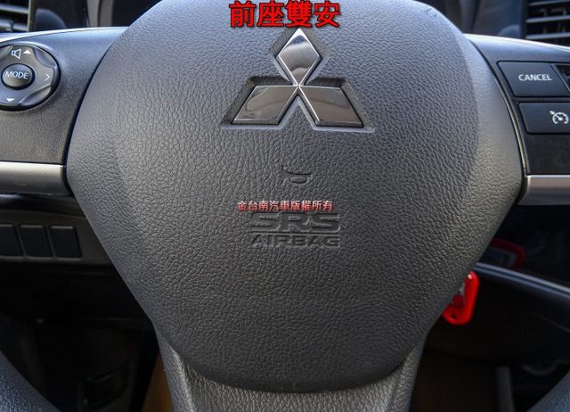 典藏型 少跑里程保證 全車原板件 車況超好 大螢幕安卓影音 恆溫 TCS  ABS 雙安 可全貸 不用殺價就很便宜!  第18張相片