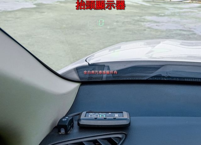 典藏型 少跑里程保證 全車原板件 車況超好 大螢幕安卓影音 恆溫 TCS  ABS 雙安 可全貸 不用殺價就很便宜!  第19張相片