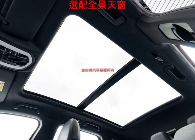 小改白金版 300HP馬力 選配全景天窗 雙電動椅 NAVI 電動尾門 只跑8.6萬 里程保證 可全貸 不用殺價就很便宜  第11張相片