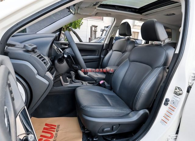 XT-P頂級版 4WD 電動椅 電動天窗 h/k音響 電動尾門 240P馬力 只跑7.7萬 里程保證 車況超好 可全貸!  第8張相片