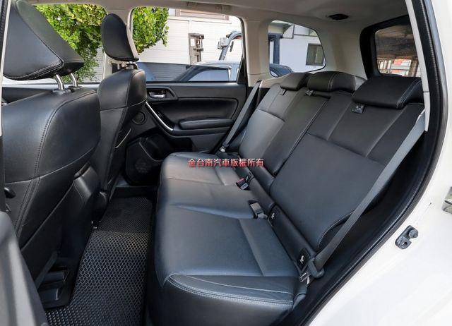 XT-P頂級版 4WD 電動椅 電動天窗 h/k音響 電動尾門 240P馬力 只跑7.7萬 里程保證 車況超好 可全貸!  第9張相片