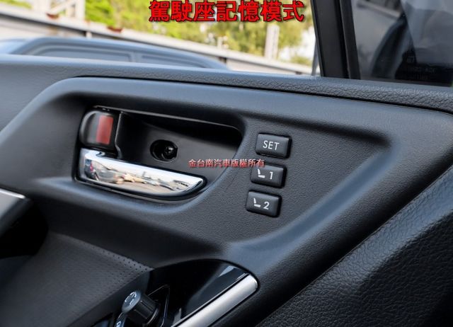 XT-P頂級版 4WD 電動椅 電動天窗 h/k音響 電動尾門 240P馬力 只跑7.7萬 里程保證 車況超好 可全貸!  第12張相片