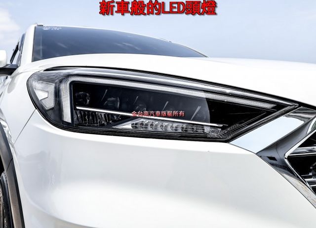 20年式小改尊爵版 只跑5.7萬 全車原板件 電動椅 安卓影音 ACC AEB 車道偏離 恆溫 可全貸!  第5張相片