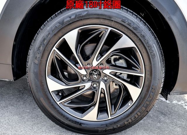 20年式小改尊爵版 只跑5.7萬 全車原板件 電動椅 安卓影音 ACC AEB 車道偏離 恆溫 可全貸!  第7張相片