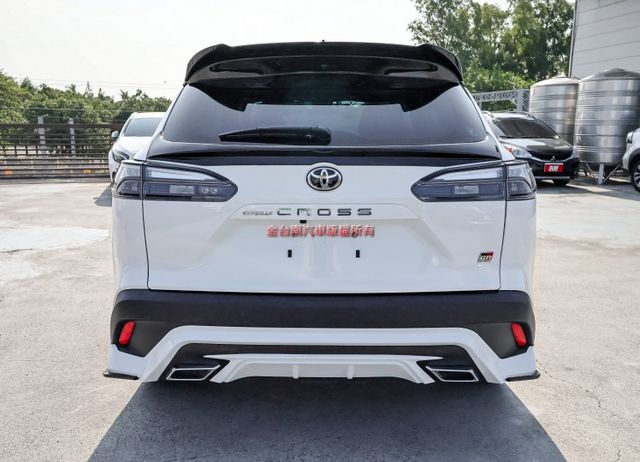 稀有GR 空力套件 特仕版選導航 跑2.5萬 ACC AEB 車道維持 環景 車載系統 HUD 原鈑件 原廠保養  第3張相片