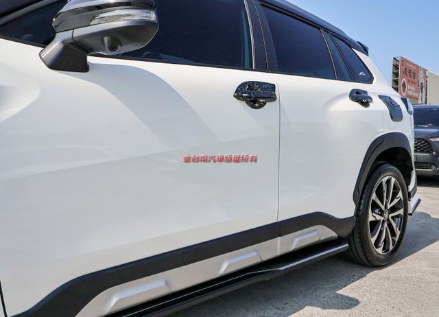 稀有GR 空力套件 特仕版選導航 跑2.5萬 ACC AEB 車道維持 環景 車載系統 HUD 原鈑件 原廠保養  第6張相片