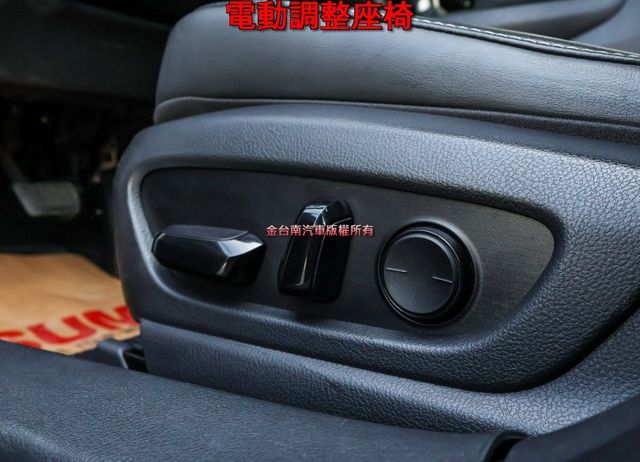 19/8出廠 只跑4.5萬 ACC AEB 車道偏離 電動椅 雙電熱椅 iKEY LED頭燈 全車原鈑件!  第9張相片