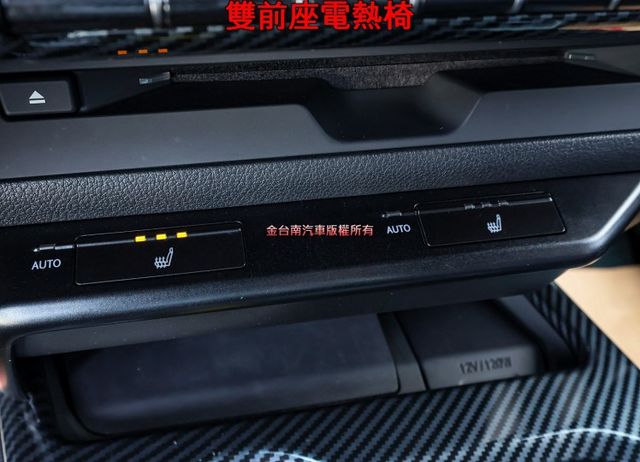 19/8出廠 只跑4.5萬 ACC AEB 車道偏離 電動椅 雙電熱椅 iKEY LED頭燈 全車原鈑件!  第16張相片
