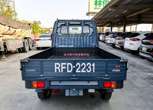A210 自排 貨斗長2,410mm 可載重950KG 一手車 只跑2千 盲點 TCS ABS 雙安 定速 可全貸!  第3張相片