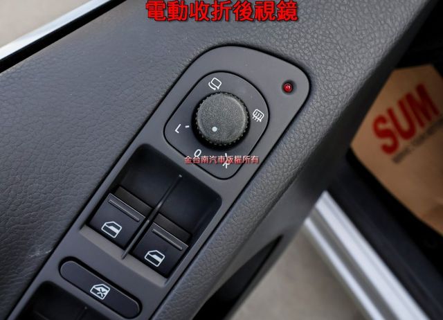 4WD 柴油 恆溫 ABS TCS 里程保證 少跑 全車原鈑件 里程保證 不用殺價就很便宜!  第10張相片