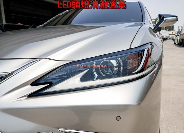300h 21/9領 只跑4.4萬 天窗 車道偏離 ACC AEB 車載系統 雙電熱椅 環景 LED頭尾燈 一手原鈑件  第5張相片