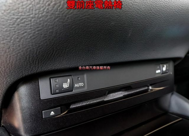 300h 21/9領 只跑4.4萬 天窗 車道偏離 ACC AEB 車載系統 雙電熱椅 環景 LED頭尾燈 一手原鈑件  第18張相片