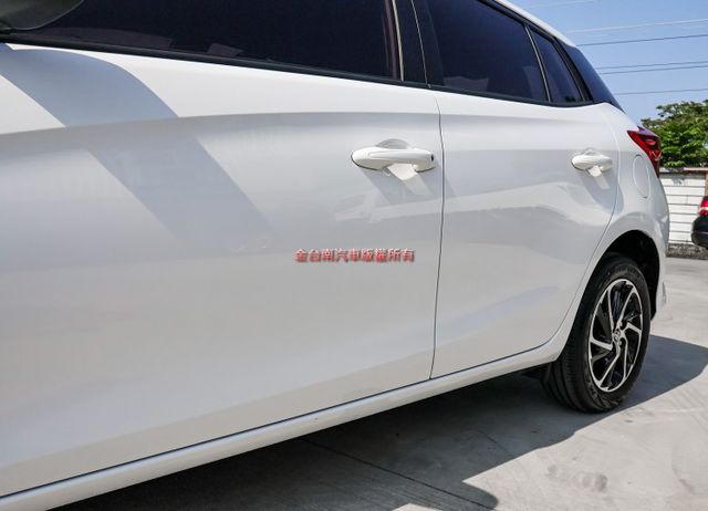 經典版 一手車 ABS TCS 液晶螢幕 電折後視鏡 九安 里程保證 原廠保固中 可全貸!  第8張相片