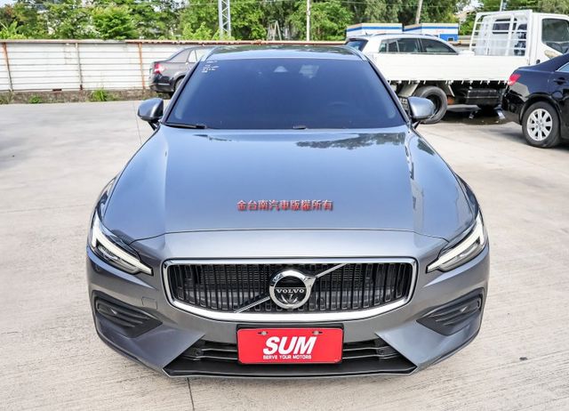 油電 B4 一手車 只跑3.9萬 ACC AEB 車道維持 雙記憶椅 HUD 電動尾門 環景 車載系統 衛星導航!  第4張相片