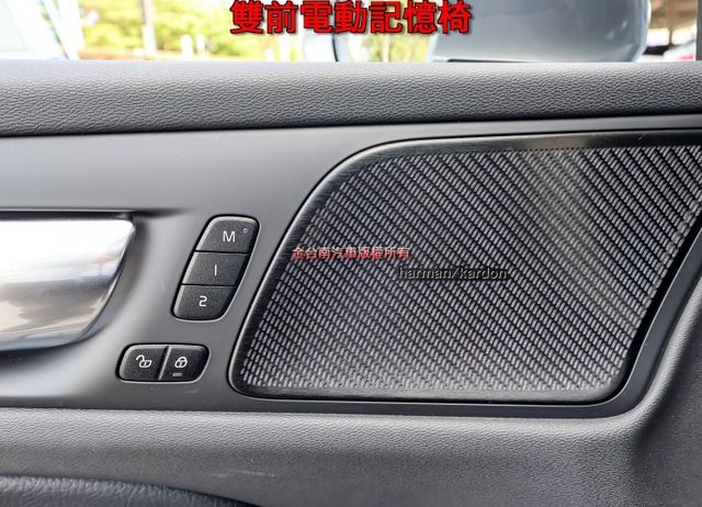油電 B4 一手車 只跑3.9萬 ACC AEB 車道維持 雙記憶椅 HUD 電動尾門 環景 車載系統 衛星導航!  第9張相片