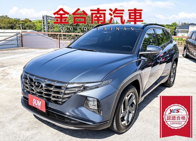 GLT-B頂級版 一手車 只跑5萬 全車原板件 LV2 全景天窗 電動椅 電動尾門 車載系統 可全貸 不用殺價就很便宜!  第1張相片