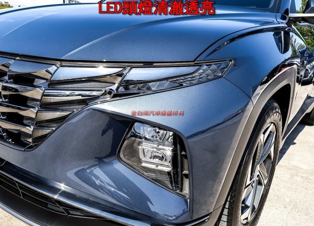 GLT-B頂級版 一手車 只跑5萬 全車原板件 LV2 全景天窗 電動椅 電動尾門 車載系統 可全貸 不用殺價就很便宜!  第5張相片