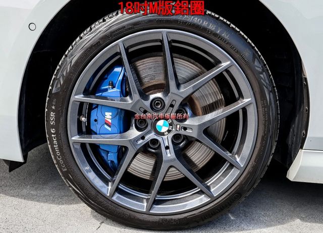 220i GC 總代理 一手車 只跑1萬 全車原版件 M套件 雙電動椅 NAVI AEB 盲點 車載系統 可全貸!  第7張相片