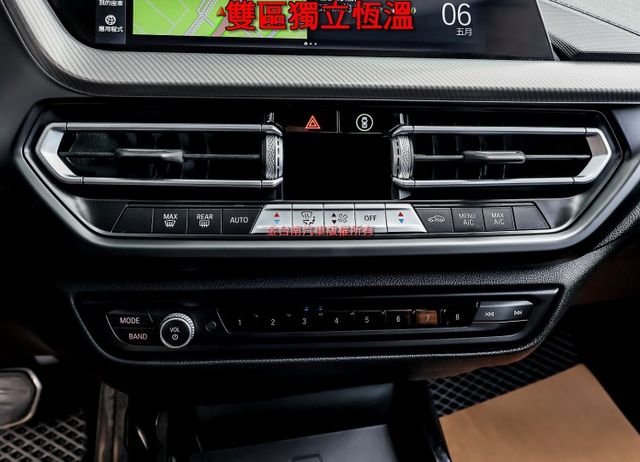 220i GC 總代理 一手車 只跑1萬 全車原版件 M套件 雙電動椅 NAVI AEB 盲點 車載系統 可全貸!  第19張相片
