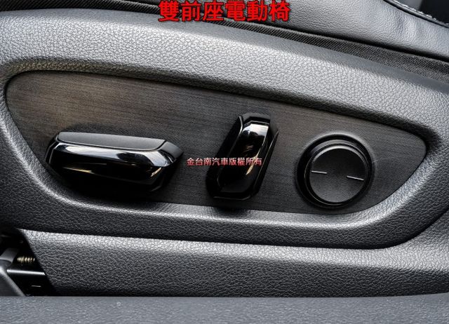 250h豪華版 一手車 只跑6萬 全車原板件 LV2 雙電動椅 倒車顯影 車載系統 電動尾門 可全貸 不用殺價就很便宜!  第10張相片