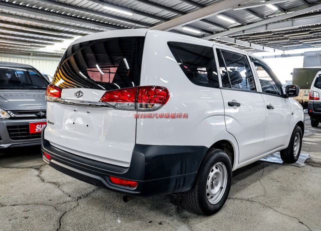 一手車 只跑4萬 里程保證 全車原板件 ABS 雙安 附全額發票 可全貸 事業打拼好幫手!  第4張相片