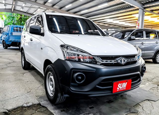 一手車 只跑4萬 里程保證 全車原板件 ABS 雙安 附全額發票 可全貸 事業打拼好幫手!  第5張相片